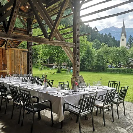 Отель Lindenhof Обердраубург